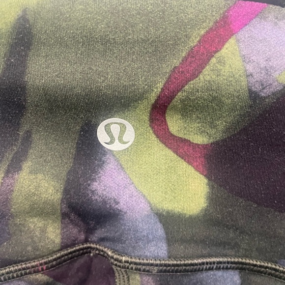 Lululemon tights size 6 - Picture 6 of 6